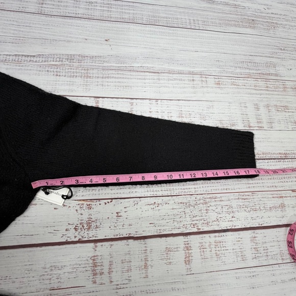 Cupcakes & Cashmere Women’s size XL Black Ghost Fuzzy Sweater New - Picture 10 of 15